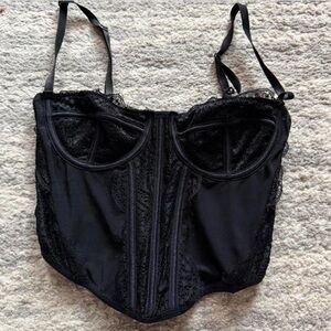 Elegant Black Lace Bustier